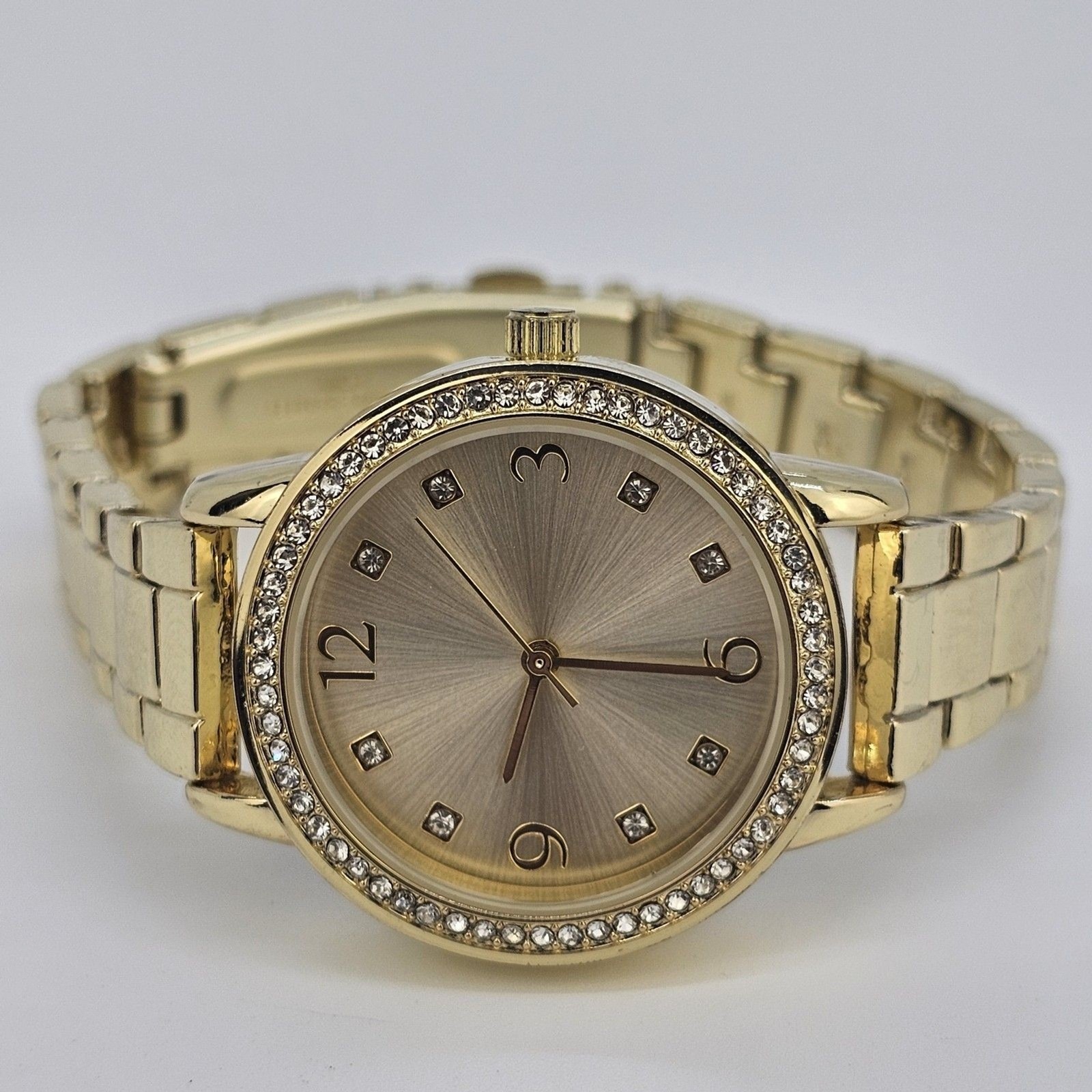 32mm Womens Watch Gold Dial Crystal Bezel Gold Bracelet Band New Battery